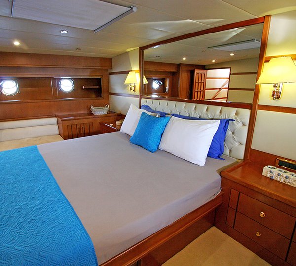 Sailing Yacht Image Gallery GLORIA Sailing yacht Guest double cabin